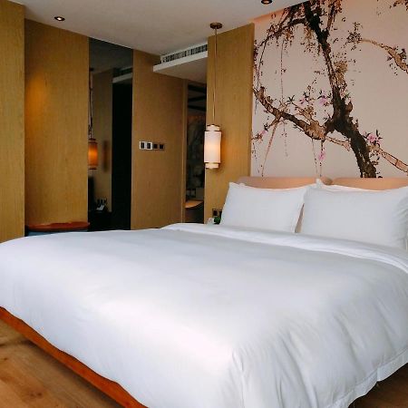 Howard Johnson Riverview Hotel กวางโจว ภายนอก รูปภาพ