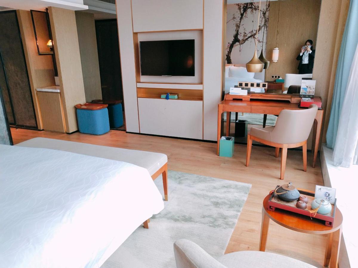 Howard Johnson Riverview Hotel กวางโจว ภายนอก รูปภาพ